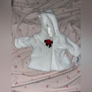 Little Me Signature Baby Faux fur coat. White, Size 3 mos. NWT 🤍